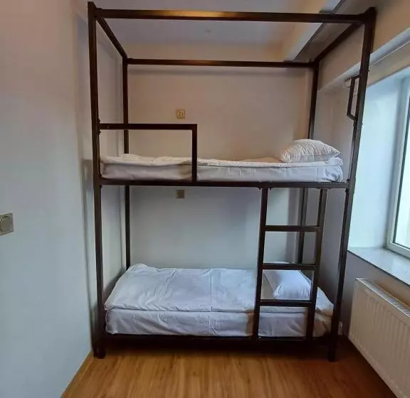 پانسیون Eternal Sky Tour