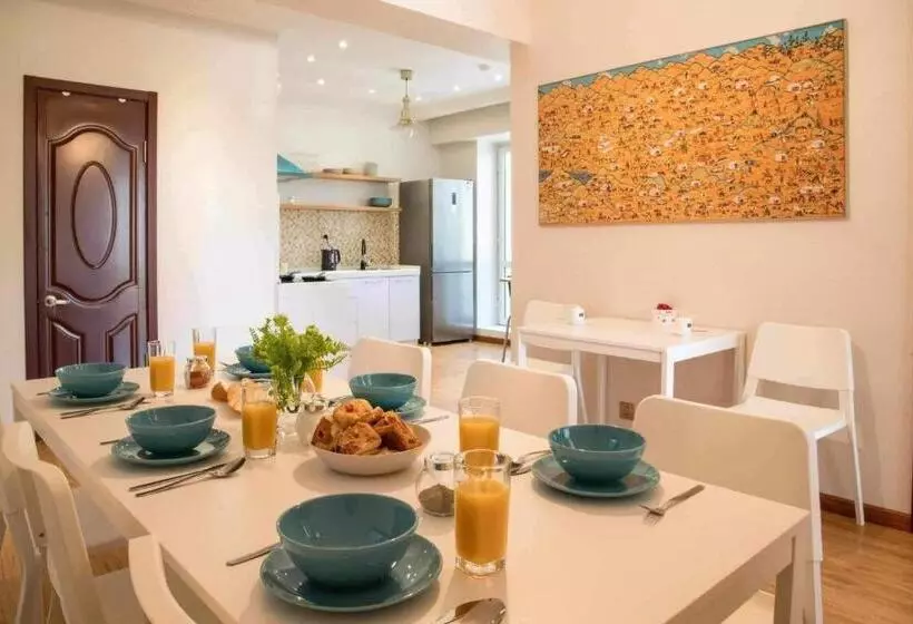 پانسیون Eternal Sky Tour