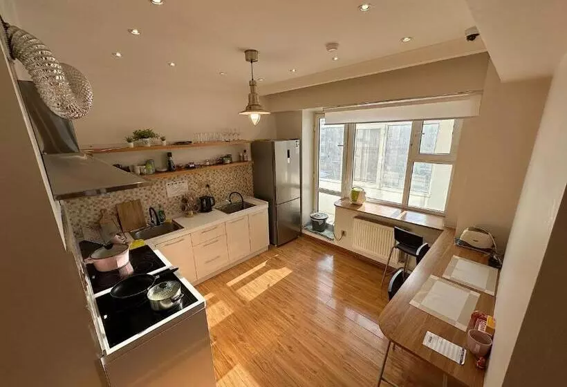 پانسیون Eternal Sky Tour