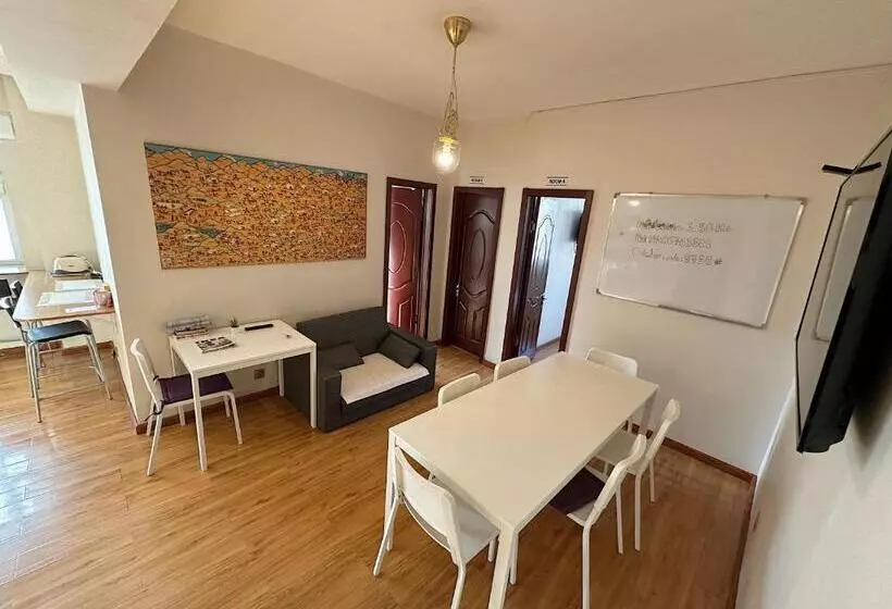 پانسیون Eternal Sky Tour