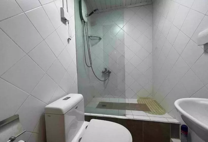 پانسیون Eternal Sky Tour