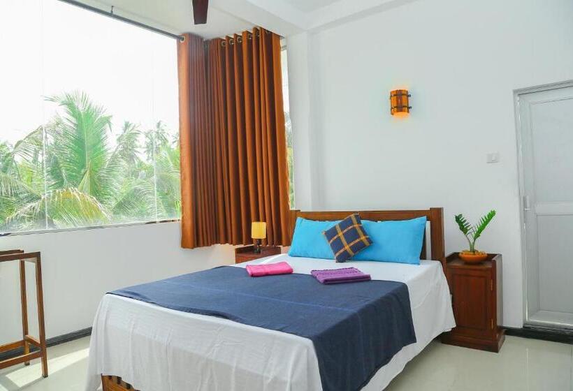 Пансион The Heavens Ocean Villa Talpe