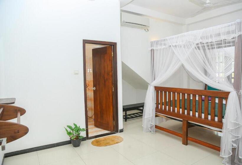 Пансион The Heavens Ocean Villa Talpe