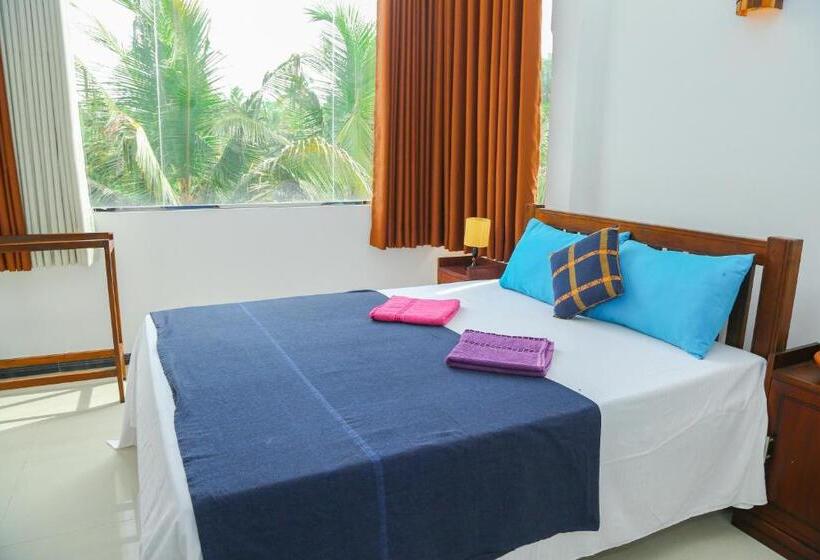 Пансион The Heavens Ocean Villa Talpe