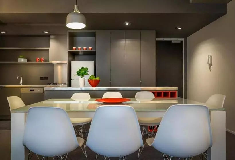 Adele Apartment Hotel East Melbourne