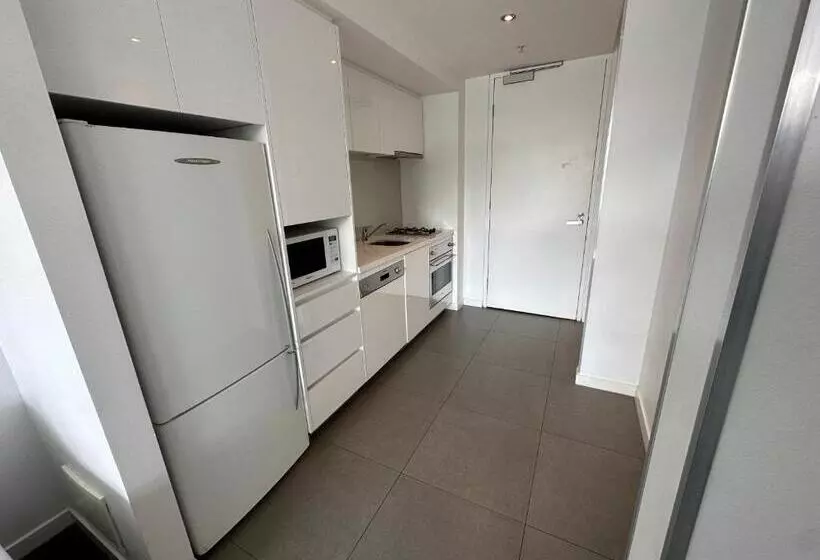 Adele Apartment Hotel East Melbourne