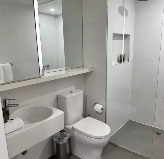 Adele Apartment Hotel East Melbourne