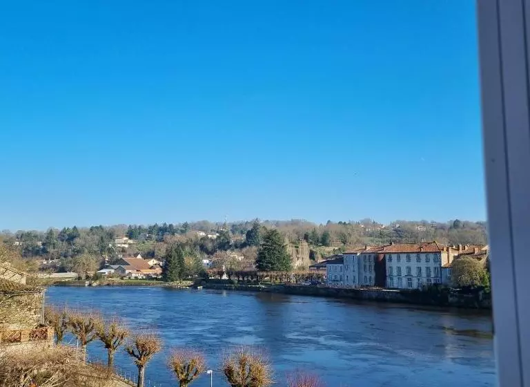 Aamiaismajoitus (B&B) Chez Jack Confolens