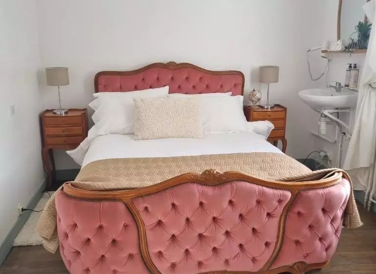 Aamiaismajoitus (B&B) Chez Jack Confolens