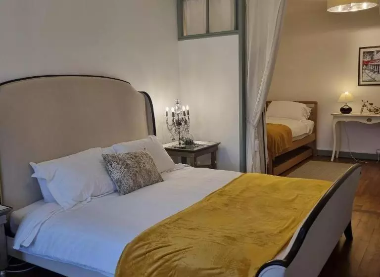 Aamiaismajoitus (B&B) Chez Jack Confolens