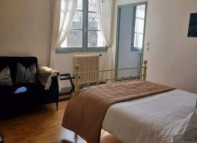 Aamiaismajoitus (B&B) Chez Jack Confolens