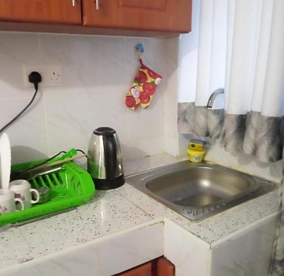 تختخواب و صبحانه Tumaini