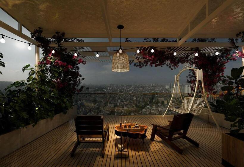 هتل Jim’s House