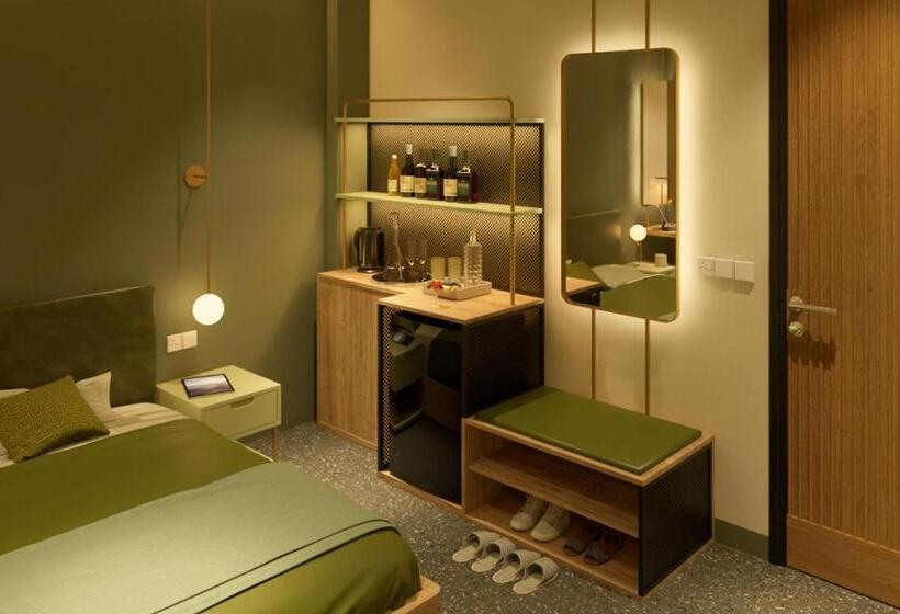 هتل Jim’s House