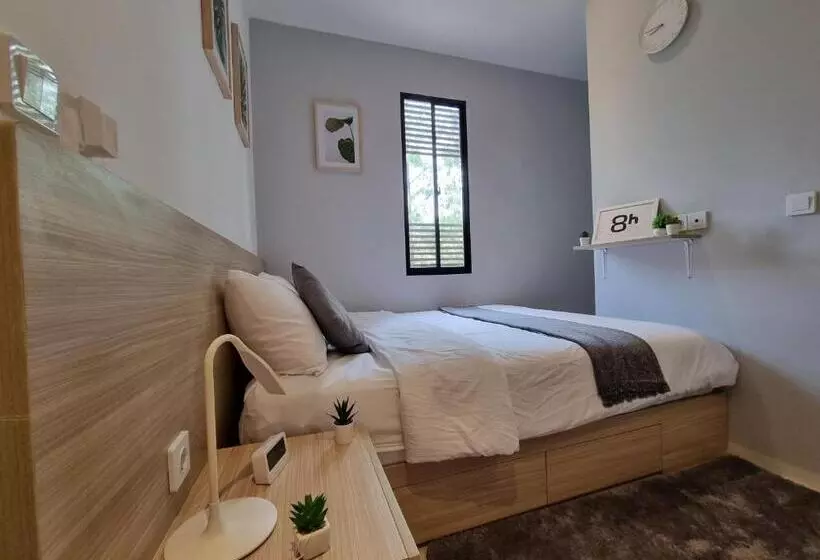 ホテル Oyo Life 93387 Sunarmi House