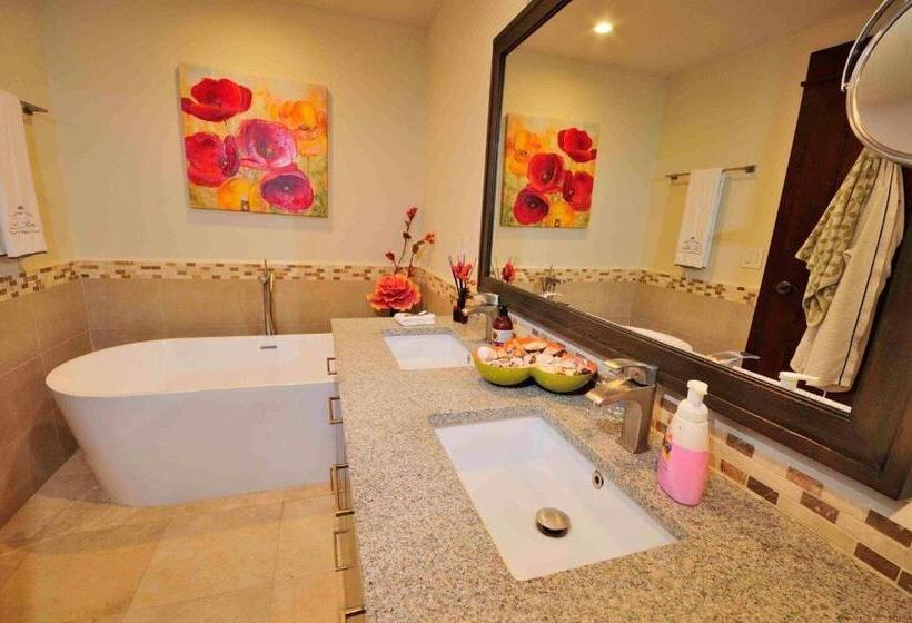 Jaco Beach Front Condo In 5 Star Resort!