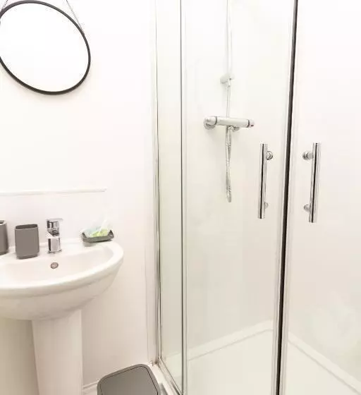 ペンション Cosy And Chic Ensuites In Oldham Sociable House