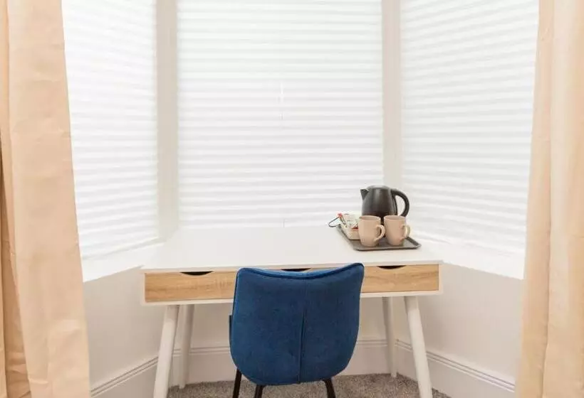 ペンション Cosy And Chic Ensuites In Oldham Sociable House