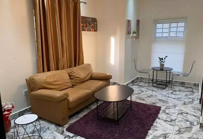 پانسیون Verla Villa Estate