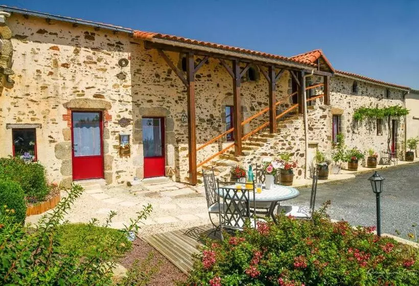Aamiaismajoitus (B&B) Domaine De La Courillère