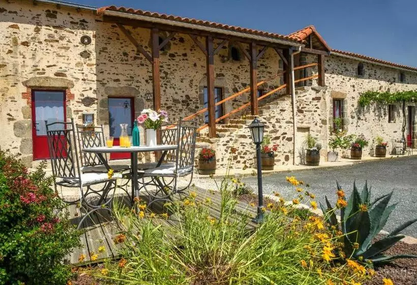 Aamiaismajoitus (B&B) Domaine De La Courillère