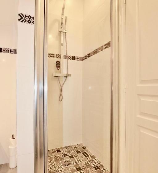 مبيت وإفطار La Longère