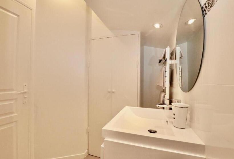 مبيت وإفطار La Longère