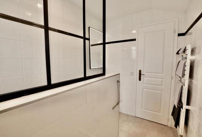 مبيت وإفطار La Longère