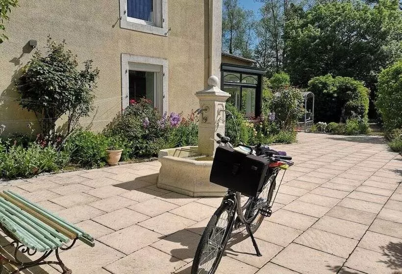 ベッドアンドブレックファースト La Maison De L Etang