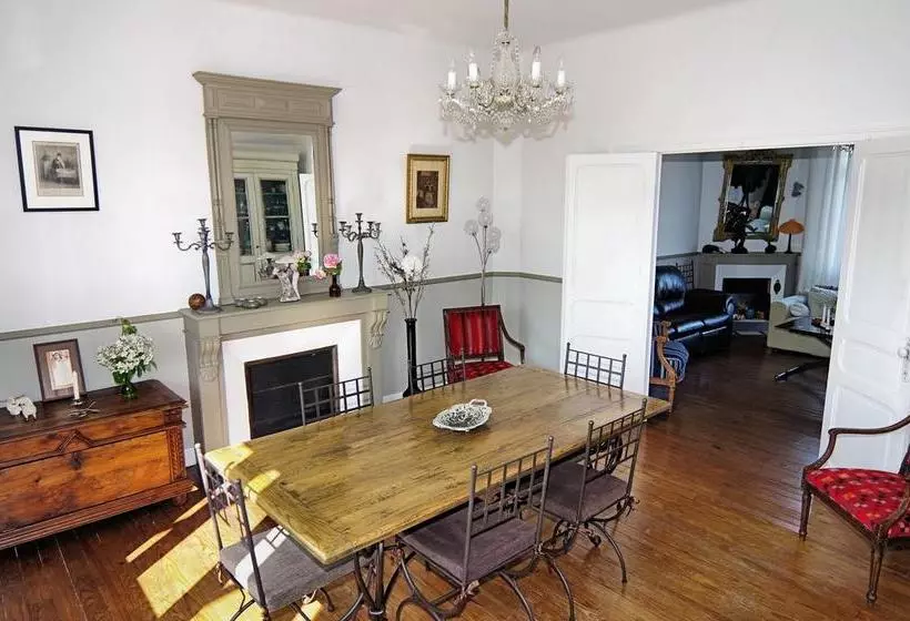 Aamiaismajoitus (B&B) Maison D Hôtes La Villa Corisande