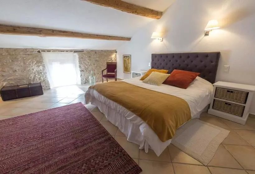 تختخواب و صبحانه Moulin Sainte Anne
