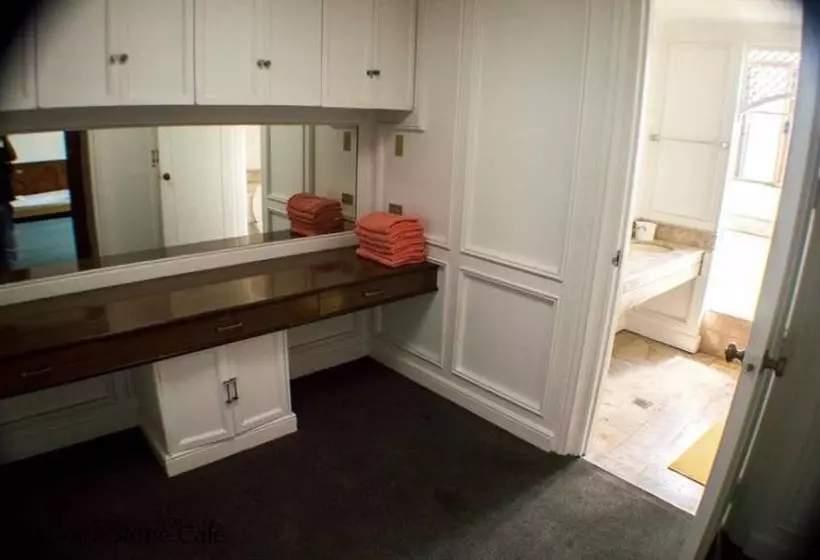Dejavu Bed And Breakfast