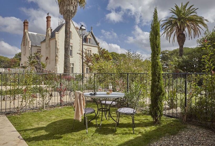 בית מלון כפרי Château St Pierre De Serjac