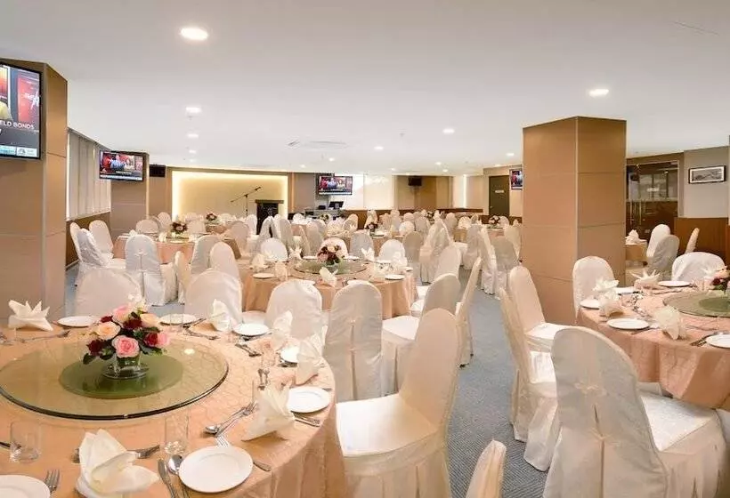 E Red Hotel Kuantan