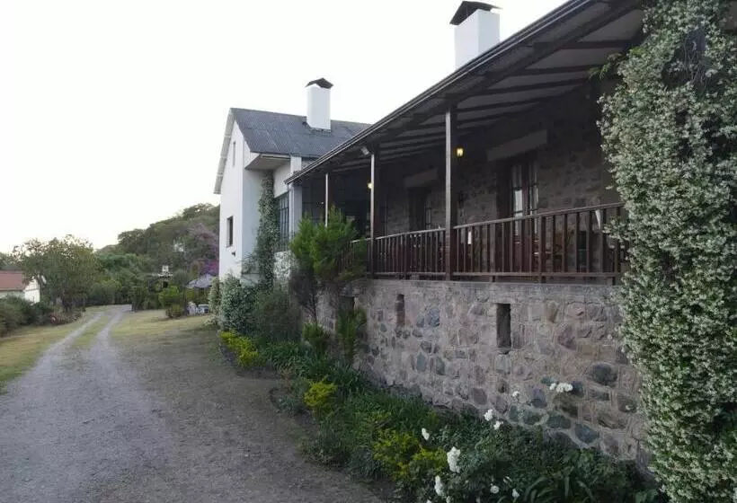 ホテル Hostal El Cerrito San Lorenzo