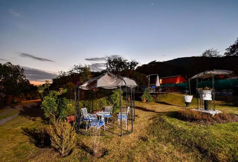 ホテル Hostal El Cerrito San Lorenzo