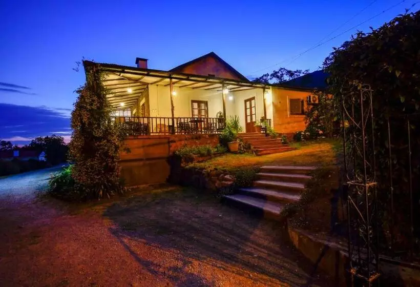 ホテル Hostal El Cerrito San Lorenzo