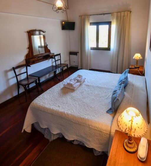فندق Hostal El Cerrito San Lorenzo