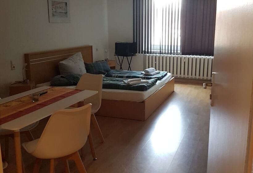 فندق Pension Stechlinsee