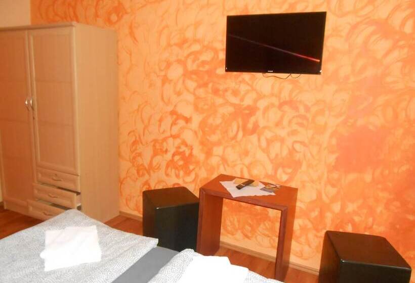 فندق Pension Stechlinsee