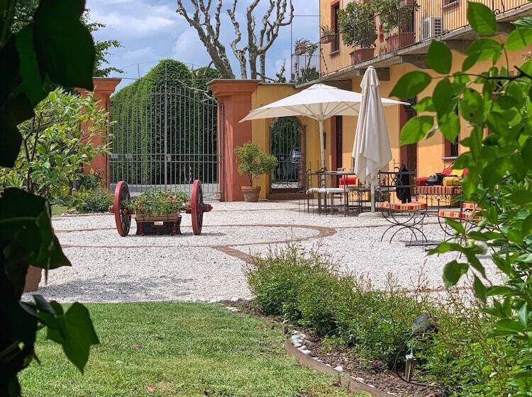 Отель Tenuta La Cascinetta