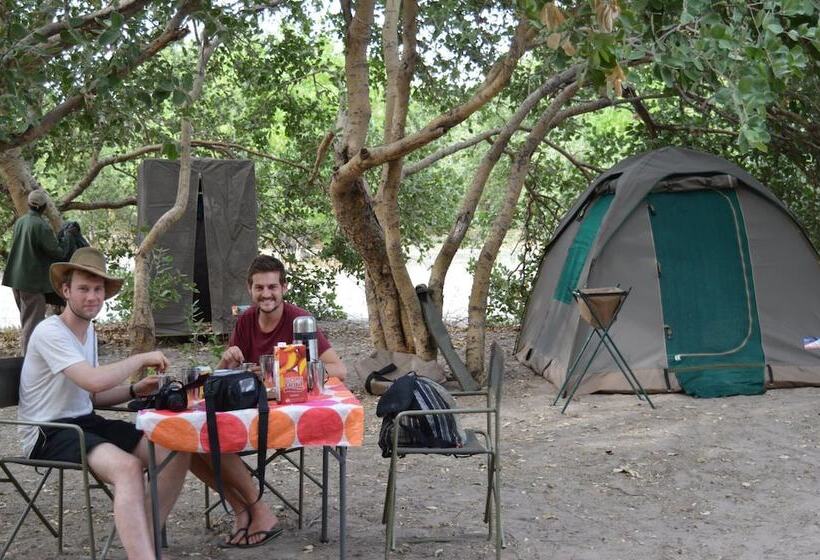 هتل Third Bridge Mobile Camp