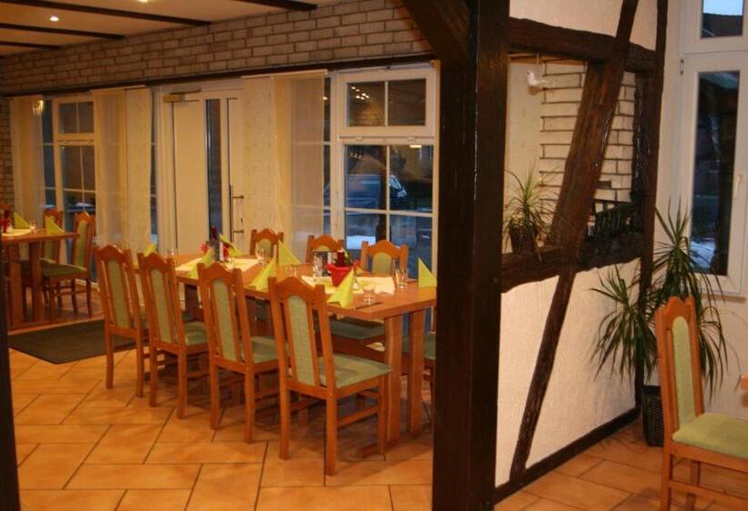 호텔 Zum Landhaus Dannenbüttel