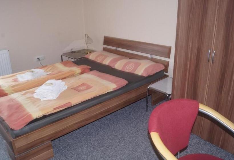 호텔 Zum Landhaus Dannenbüttel