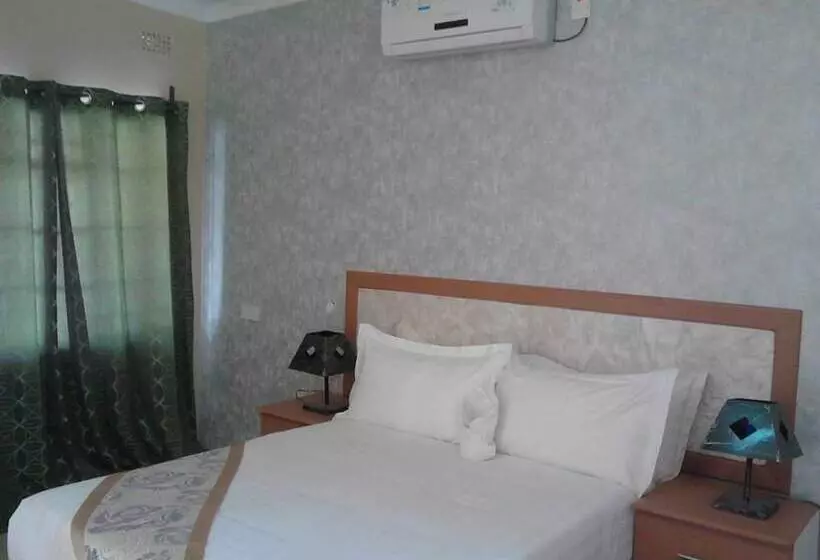 Pacific Conqueror Self Catering Units