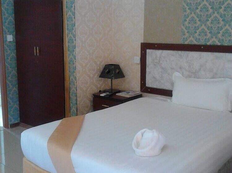 Pacific Conqueror Self Catering Units