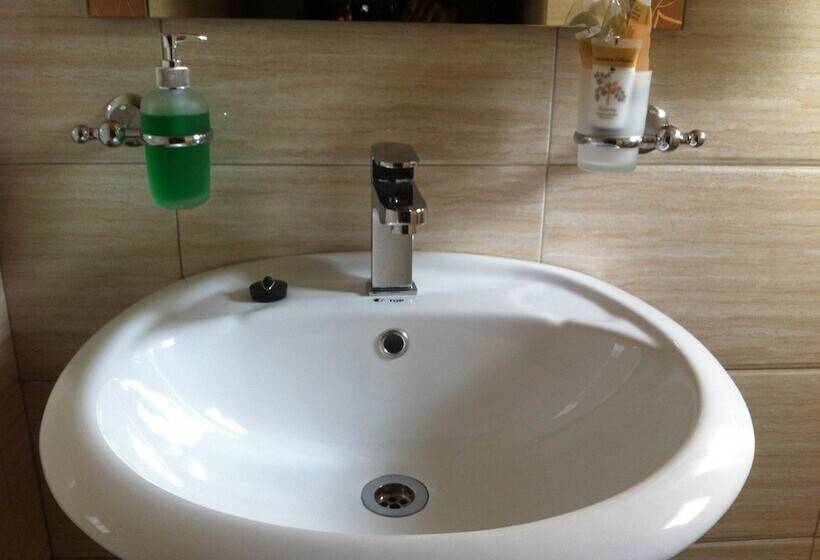 پانسیون Kingbed Guest House