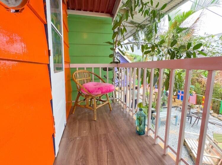 تختخواب و صبحانه Gio Homestay