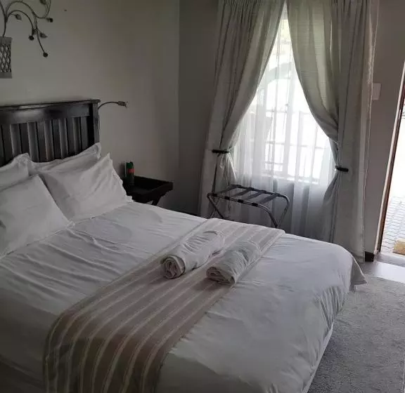 Aamiaismajoitus (B&B) Hiflyerz Guest House