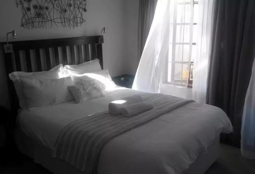 Aamiaismajoitus (B&B) Hiflyerz Guest House